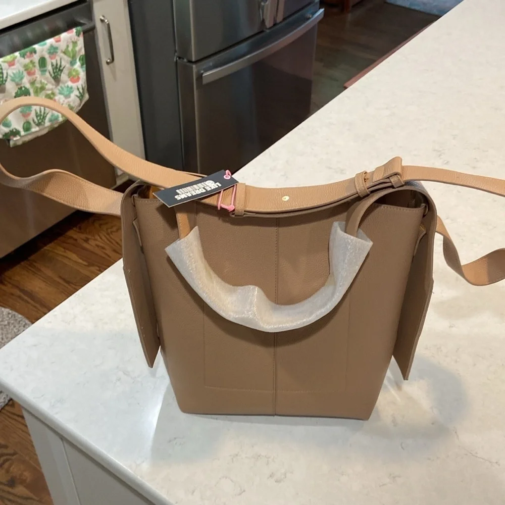 LIKE DREAMS NEW Desert Dreamer vegan leather large tote shoulder bag - Taupe/Tan
